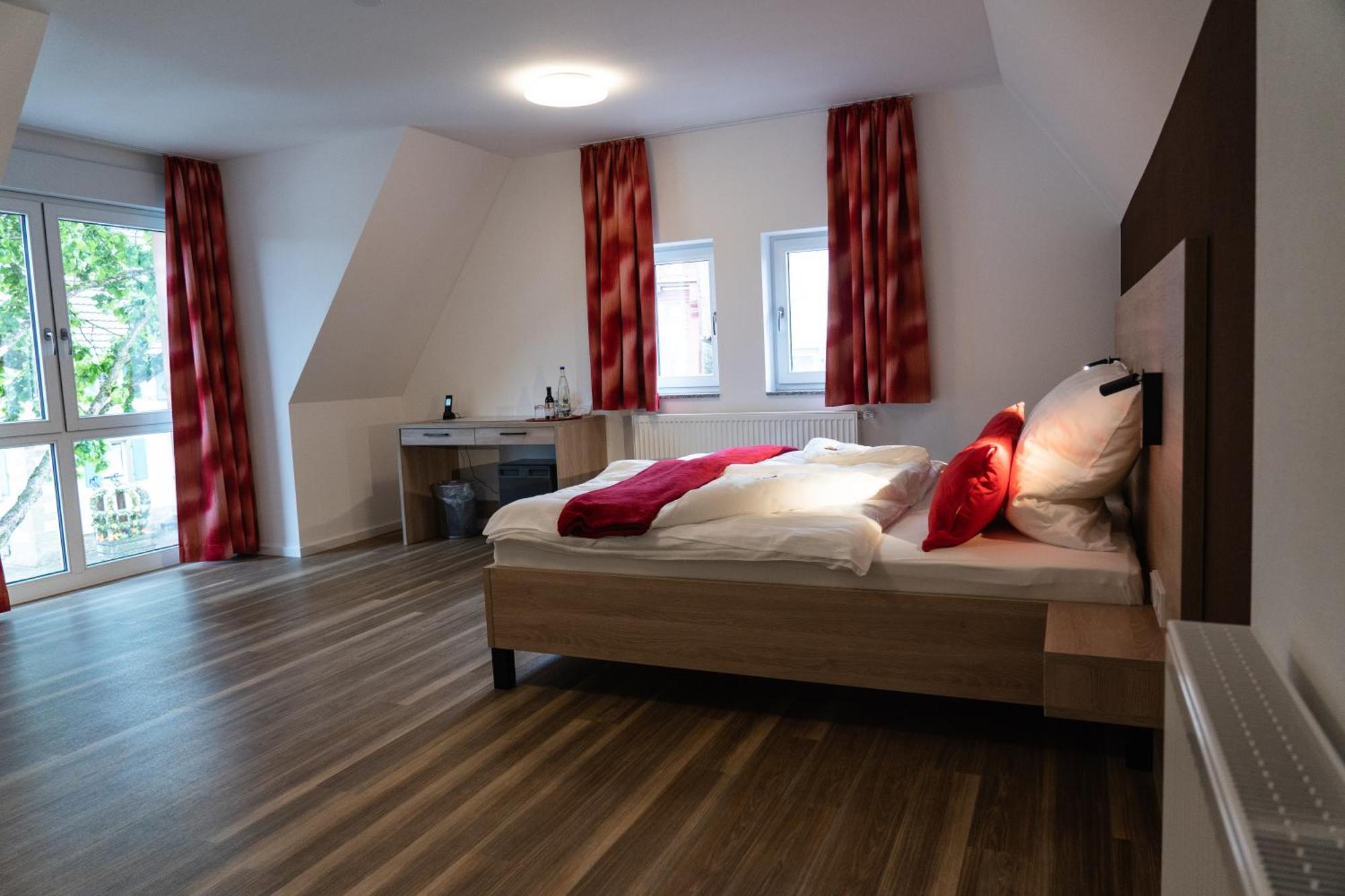 Altstadthotel Wilde Rose 에핀겐 외부 사진